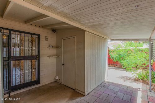 414 Silverbell Rd, Tucson AZ 85745-9385 exterior