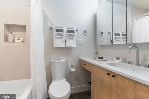 1850 5th St, Washington DC  20001-5111 exterior