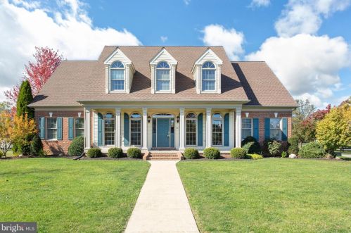 25 Dickinson Dr, Hanover, PA 17331-7766