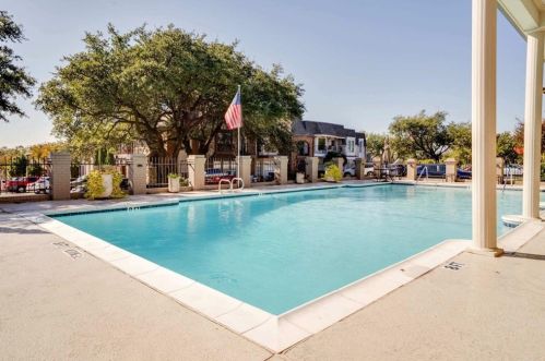 5807 Copperwood Ln, Dallas TX  75248-3540 exterior