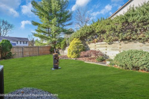 984 Woodlane Rd, Jackson Twp NJ 08527-1556 exterior