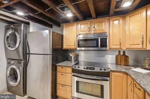 1318 Addison St, Philadelphia PA 19143-1203 exterior