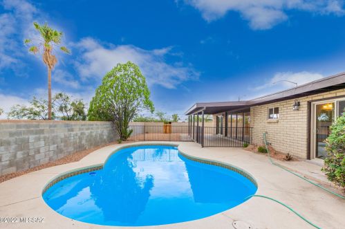 2602 Bonanza Ave, Tucson AZ 85748-3322 exterior