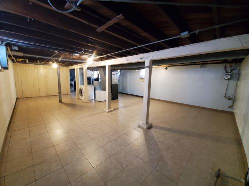 1314 49, Milwaukee WI 53208-1735 exterior