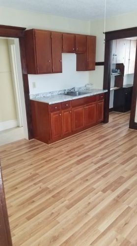 229 College St, Springfield MA 01109-4404 exterior