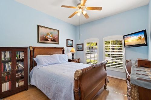 263 Glen Eagle Cir, Naples FL 34104-5715 exterior