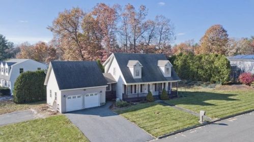 90 Stephanie Cir, Springfield, MA 01129-1960