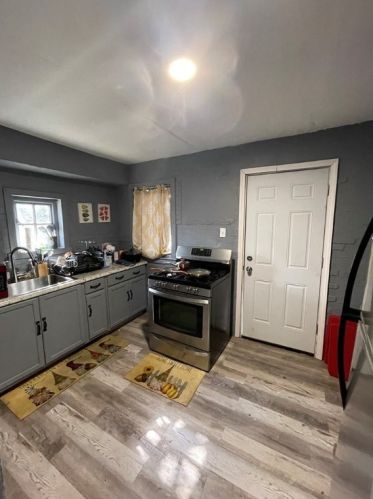 160 Howard St, Pittsburgh PA 15235-2832 exterior