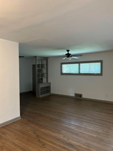 551 Hammond Dr, Atlanta GA  30328-5139 exterior