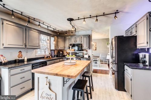 100 Columbus Ave, Littlestown PA 17340-1569 exterior