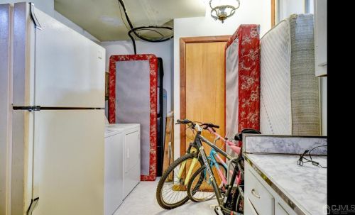 226 Prospect Ave, Green Brook NJ  08812-1418 exterior