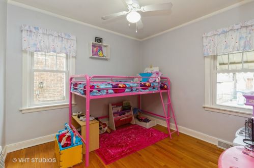 10500 Kedzie Ave, Chicago IL 60659-1309 exterior