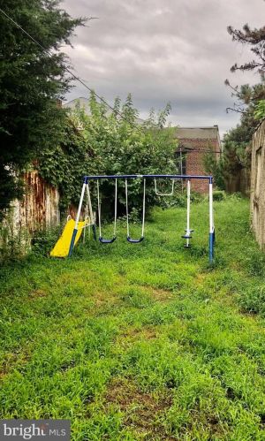 5817 Ditman St, Philadelphia PA 19135-2221 exterior