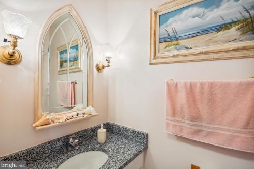 17001 Catalpa Ct, Rockville MD  20855-2558 exterior