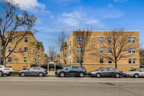 3129 Palmer St, Chicago IL exterior