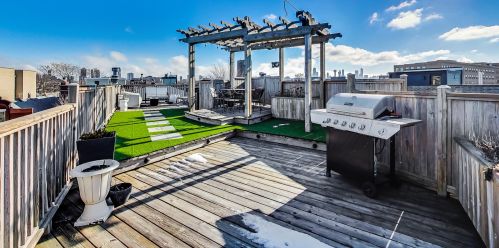 2520 Southport Ave, Chicago, IL 60614-2125