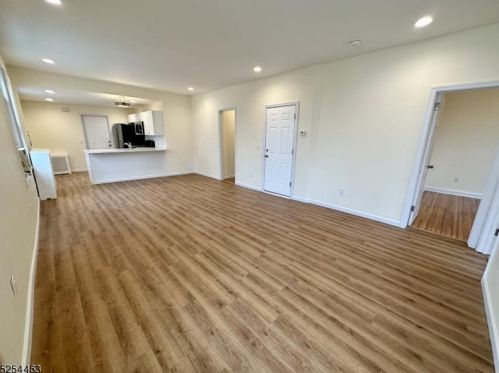 55 Walnut St, Montclair NJ  07042-4913 exterior