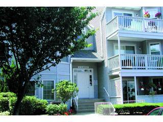 56 Amethyst Ln, Paterson NJ  07501-3360 exterior