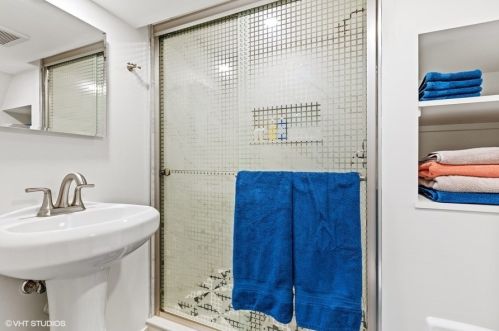 4430 Francisco Ave, Chicago IL 60652-3409 exterior