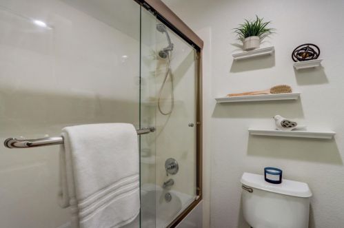 227 Vista Roma Way, San Jose CA 95136-4444 exterior