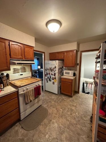 8585 Peebles Rd, Pittsburgh PA 15237-5722 exterior