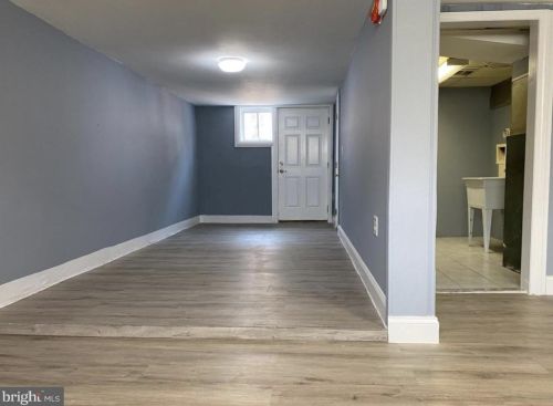 5404 Erdrick St, Philadelphia PA 19135-1012 exterior