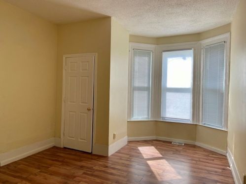 93 Thompson St, Springfield MA 01109-3919 exterior