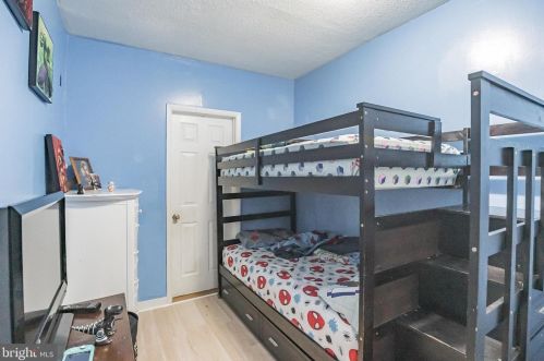 46 21 St, Camden NJ 08105-3707 exterior