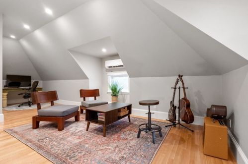 73 Fletcher St, Boston MA 02131-1918 exterior