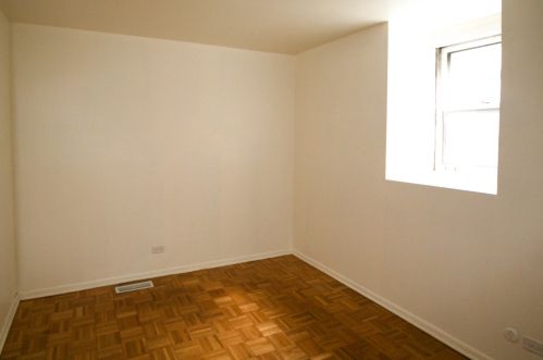 1011 La Salle Dr, Chicago IL  60610-2600 exterior