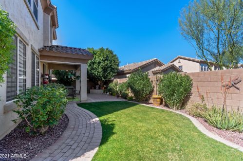 2042 Carla Vis Dr, Chandler AZ 85225-5269 exterior