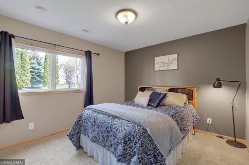 649 Falcon Rdg Rd, Saint Paul MN 55125-1458 exterior