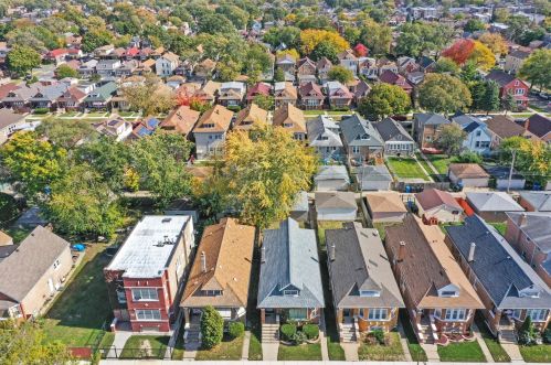 7235 Washtenaw Ave, Chicago IL  60645-1435 exterior