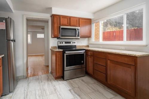 712 Southern Ave, Pittsburgh PA 15235-4166 exterior