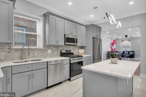 2316 17 St, Philadelphia PA 19132-4405 exterior