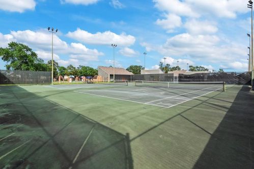 8642 Lighthouse Lk Ln, Humble TX 77346-5802 exterior