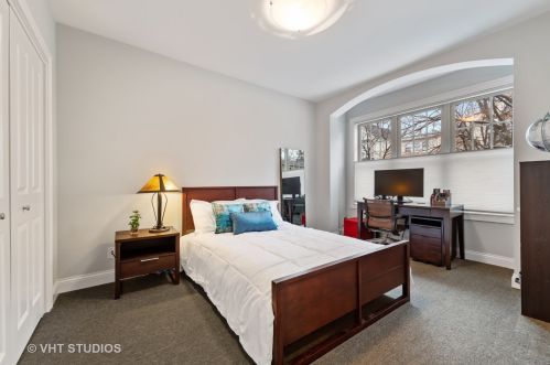 3457 Whipple St, Chicago IL 60618-5614 exterior