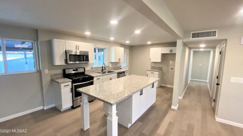 5754 18th St, Tucson AZ  85711-5106 exterior