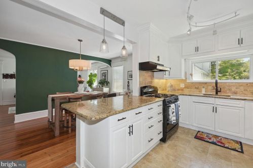 224 Plymouth Pl, Camden NJ  08109-2835 exterior