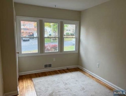 9 Mountainview Rd, Cresskill NJ  07626-1026 exterior