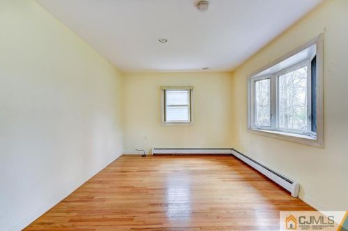 113 Floyd St, Edison NJ  08820-2126 exterior