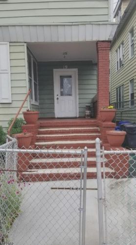 19 Schuyler Ave, Newark, NJ 07112-1619