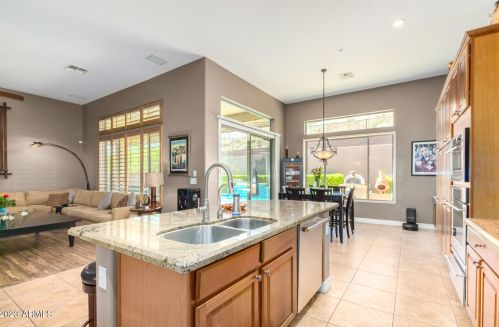 41618 Anthem Ridge Dr, Phoenix AZ 85086-1973 exterior