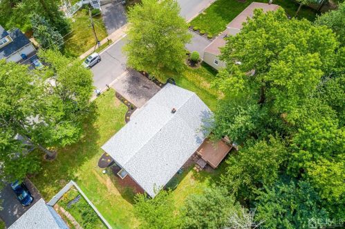 53 Fairmount Ave, Edison NJ  08820-2032 exterior