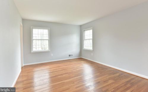 8804 Falkstone Ln, Alexandria VA 22309-4007 exterior