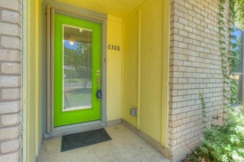 6308 Capriola Dr, Austin TX  78745-3716 exterior