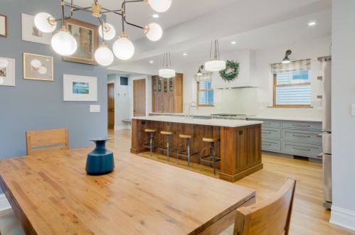 4727 Artesian Ave, Chicago IL 60645-5302 exterior