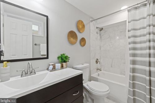 1429 Montello Ave, Washington DC 20002-2863 exterior