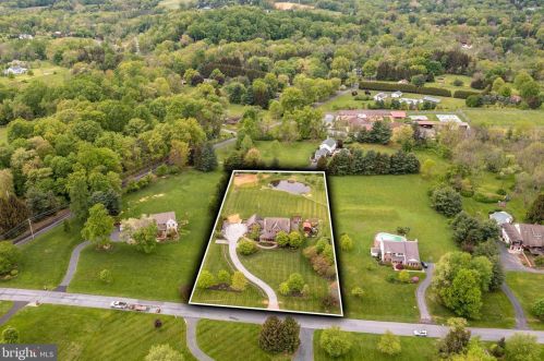 30 Hershey Dr, Pottstown PA 19465-8137 exterior