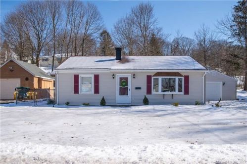 66 Cooper Ave, Wallingford CT  06492-3953 exterior